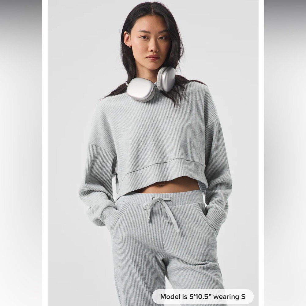 Alo Muse Sweater and Pants Set Large